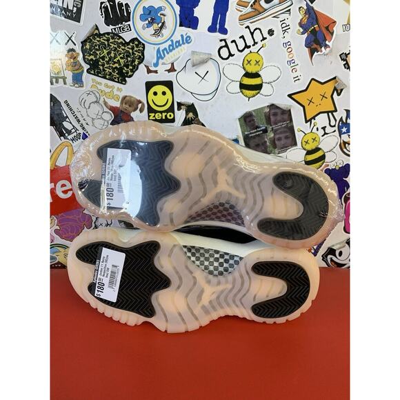 Size 5 - Jordan 11 Retro Mid Neapolitan W 100% Authentic No box - Picture 5 of 5